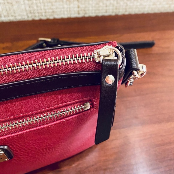 🌟2xHP🌟NWOT Sharif Bouclé 3D Floral Marsala Rose Leather Crossbody/Clutch Bag - Picture 4 of 16